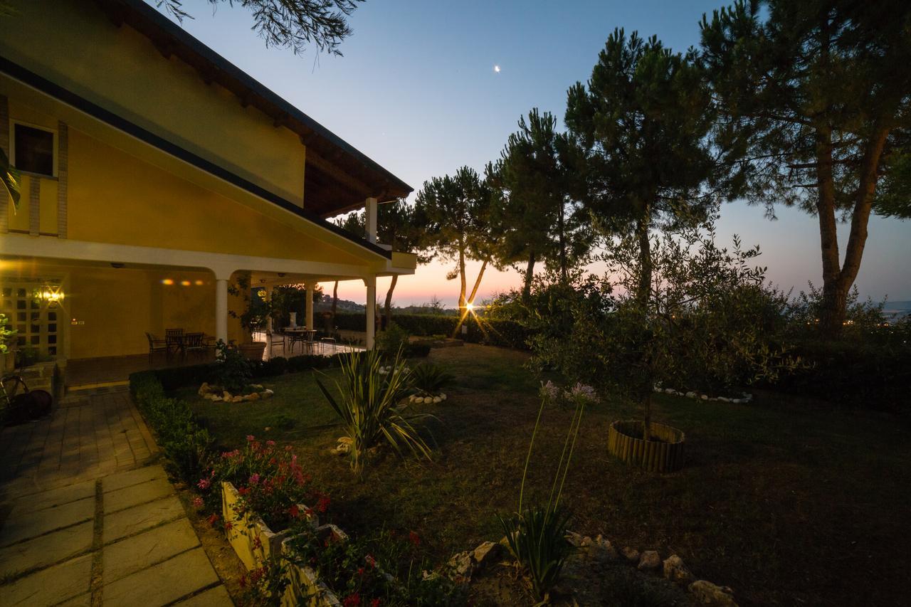 Casale delle Rose Casa Vacanze Montepagano Esterno foto